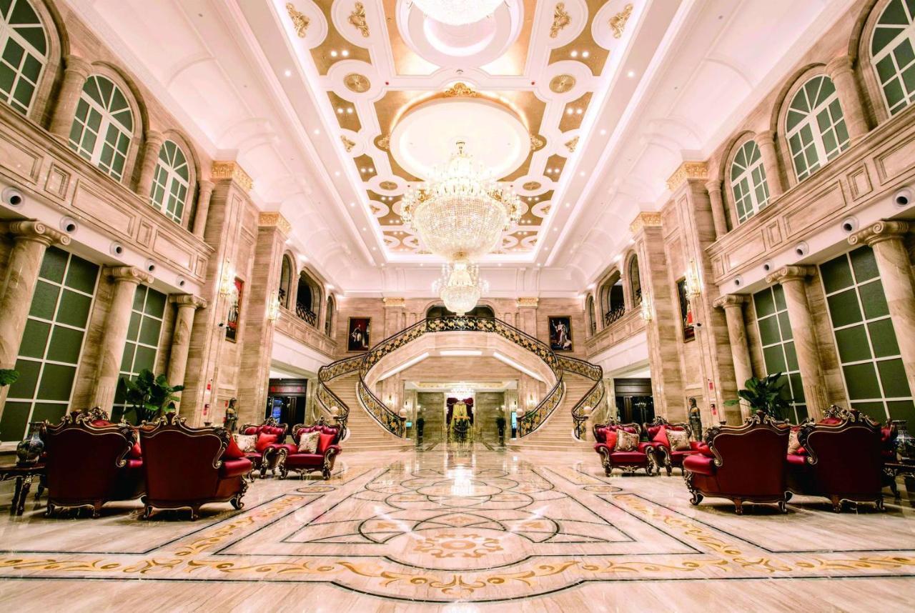 מלון Wyndham Grand Kunming East מראה חיצוני תמונה