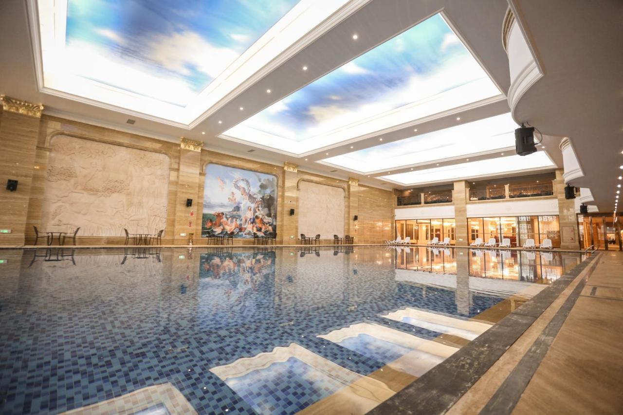 מלון Wyndham Grand Kunming East מראה חיצוני תמונה