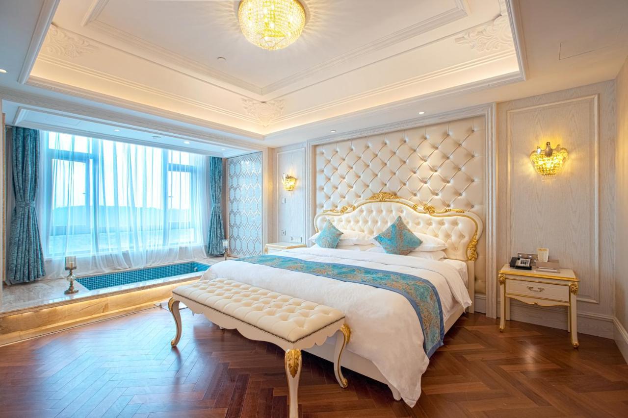 מלון Wyndham Grand Kunming East מראה חיצוני תמונה