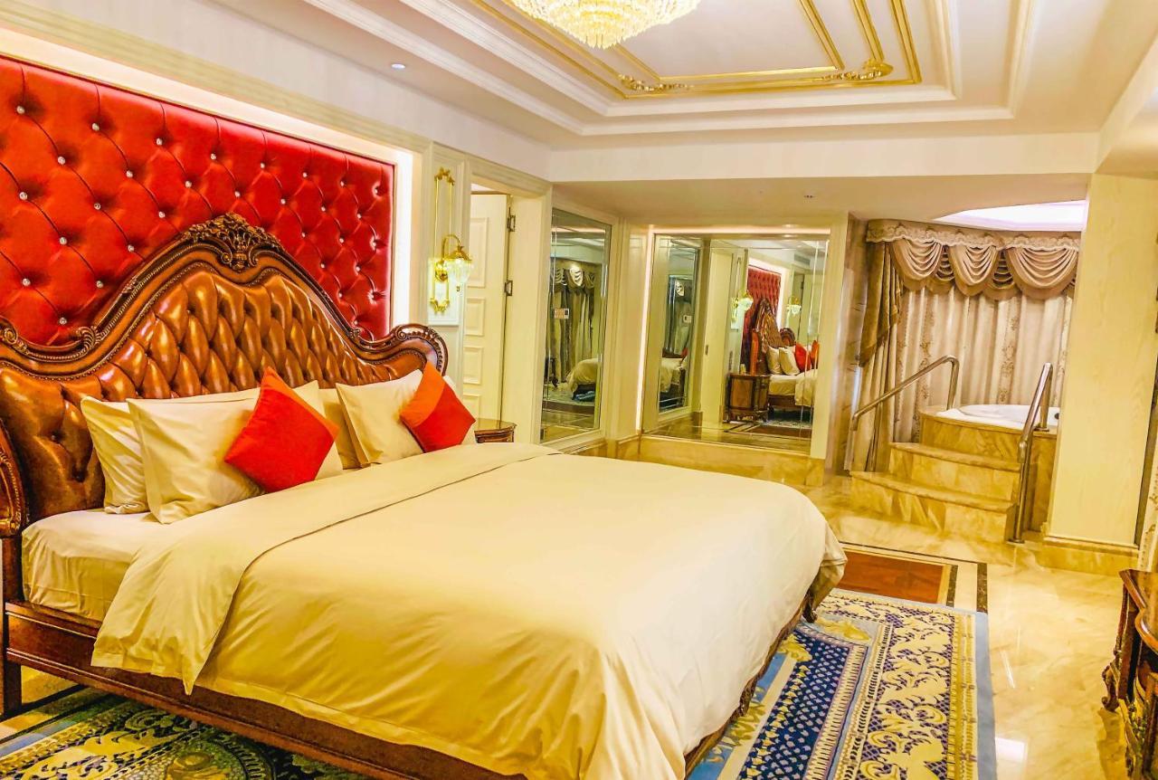 מלון Wyndham Grand Kunming East מראה חיצוני תמונה