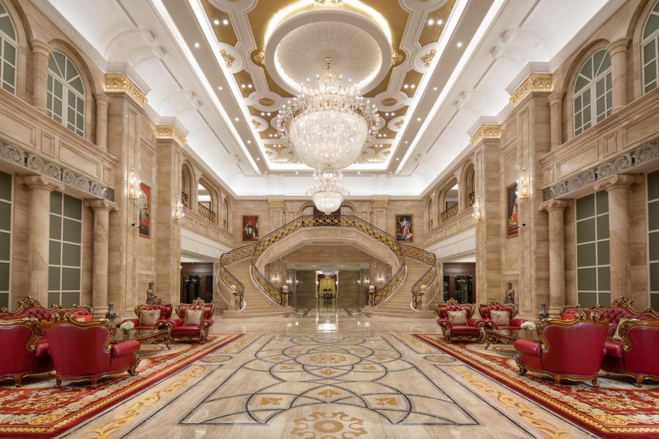 מלון Wyndham Grand Kunming East מראה חיצוני תמונה