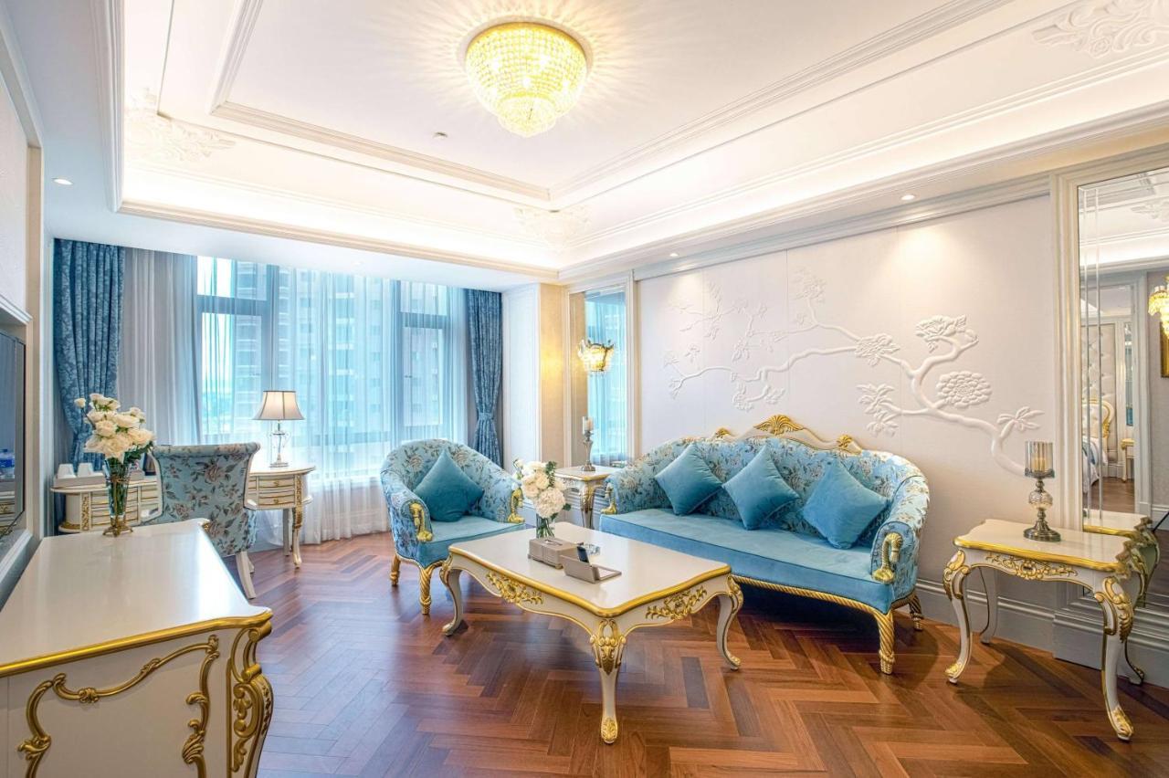 מלון Wyndham Grand Kunming East מראה חיצוני תמונה