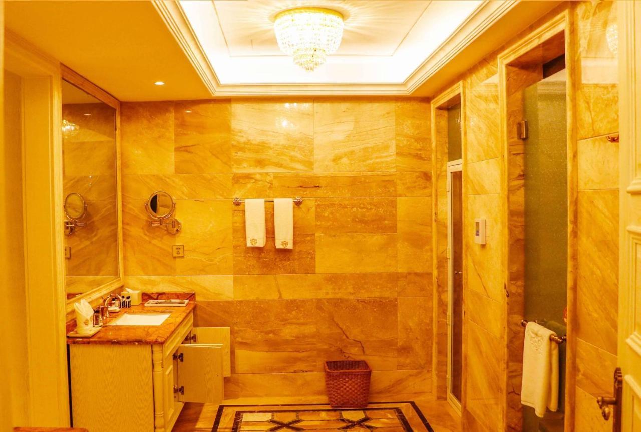 מלון Wyndham Grand Kunming East מראה חיצוני תמונה